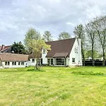 Sunny - Semesterbostad
